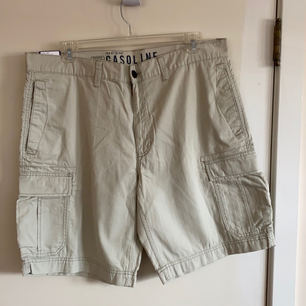 Men’s cargo shorts